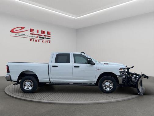 2026 RAM 3500 Tradesman Crew Cab 4x4 6'4' Box