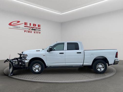2026 RAM 3500 Tradesman Crew Cab 4x4 6'4' Box