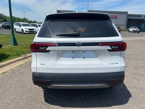 Wind Chill Pearl 2024 Toyota Grand Highlander Limited