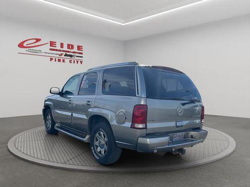 2003 Cadillac Escalade Base