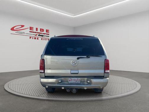 2003 Cadillac Escalade Base