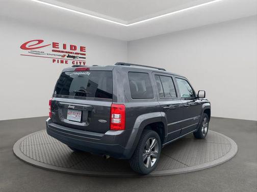 Granite Crystal Metallic Clearcoat 2015 Jeep Patriot High Altitude Edition