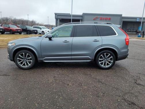 Osmium Grey Metallic 2018 Volvo XC90 T5 Momentum