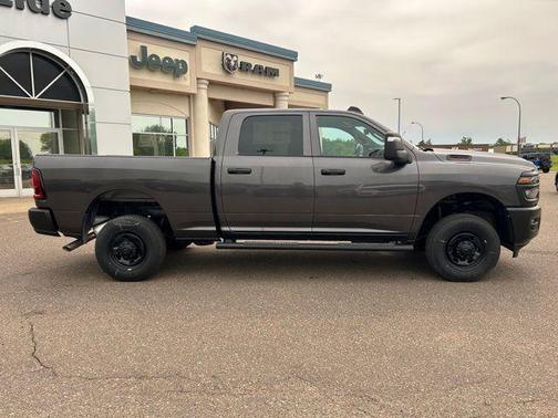 2025 RAM 2500 Tradesman Crew Cab 4x4 6'4' Box