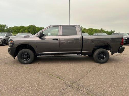 2025 RAM 2500 Tradesman Crew Cab 4x4 6'4' Box