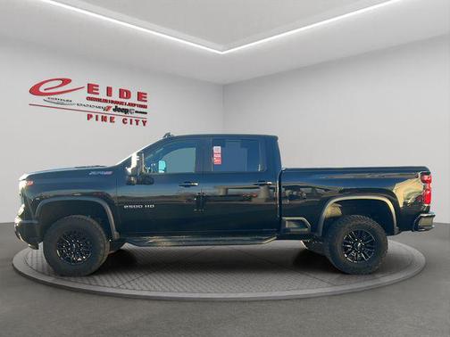 2024 Chevrolet Silverado 2500 4WD Crew Cab Standard Bed ZR2