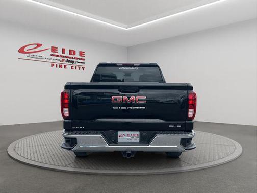 Onyx Black 2024 GMC Sierra 1500 SLE
