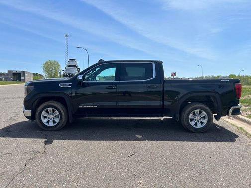 Onyx Black 2024 GMC Sierra 1500 SLE