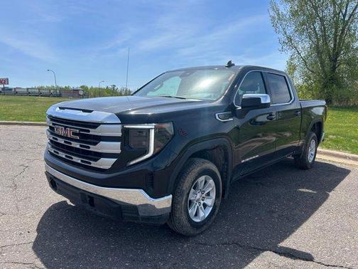 Onyx Black 2024 GMC Sierra 1500 SLE