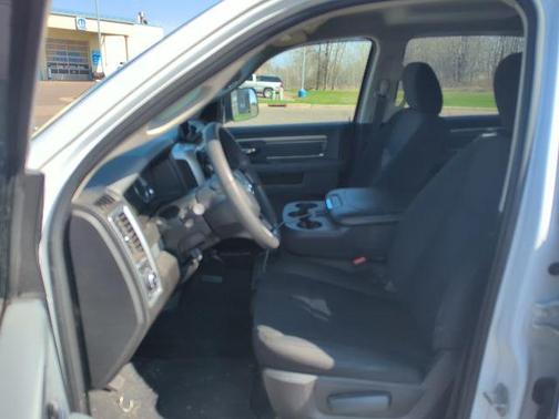 2019 RAM 1500 Classic Warlock Crew Cab 4x4 5'7' Box