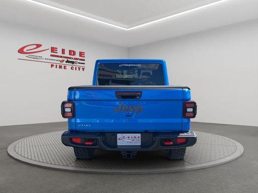 Hydro Blue Pearlcoat 2026 Jeep Gladiator Rubicon