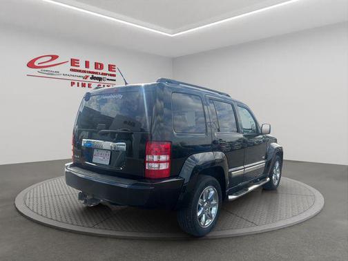 Black Forest Green Pearlcoat 2012 Jeep Liberty Sport