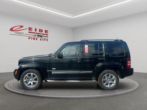 Black Forest Green Pearlcoat 2012 Jeep Liberty Sport