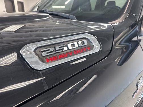 2021 RAM 2500 Big Horn Crew Cab 4x4 6'4' Box
