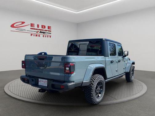 Anvil Clearcoat 2026 Jeep Gladiator Willys 4x4