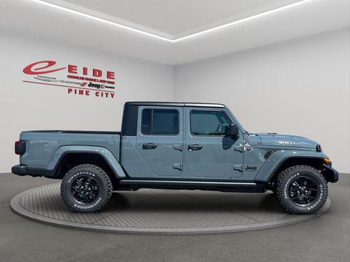 Anvil Clearcoat 2026 Jeep Gladiator Willys 4x4