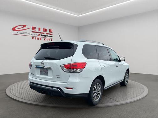 2015 Nissan Pathfinder SV