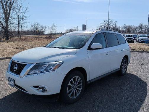 Glacier White 2015 Nissan Pathfinder SV