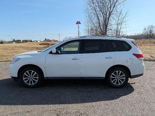 Glacier White 2015 Nissan Pathfinder SV