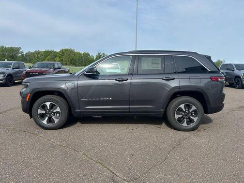 2025 Jeep Grand Cherokee 4xe Base