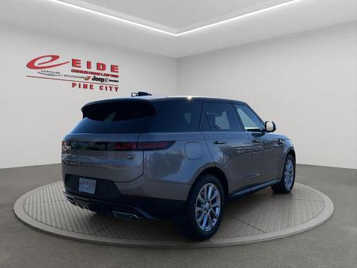 2023 Land Rover Range Rover Sport SE