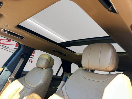 Lantau Bronze Metallic 2023 Land Rover Range Rover Sport SE