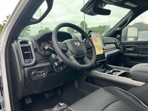 2025 RAM 2500 Laramie Crew Cab 4x4 6'4' Box
