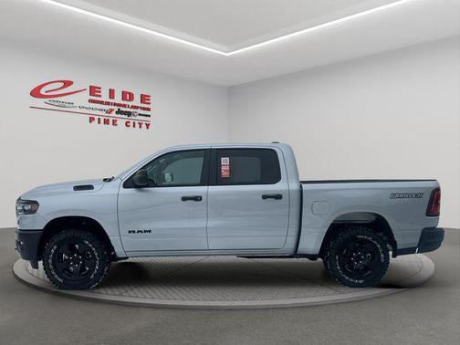 2026 RAM 1500 Warlock Crew Cab 4x4 5'7' Box