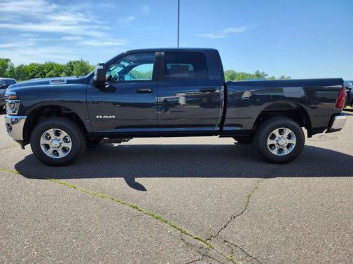 2025 RAM 3500 Big Horn Crew Cab 4x4 6'4' Box