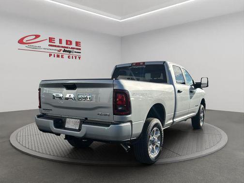 2026 RAM 2500 Big Horn Crew Cab 4x4 6'4' Box