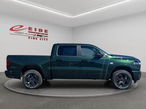 Serrano Green Metallic 2026 RAM 1500 Big Horn/Lone Star