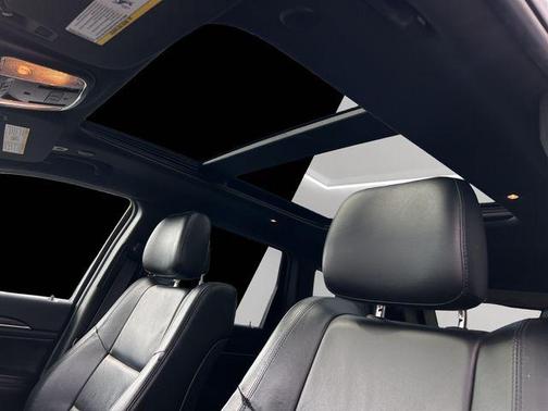 Bright White Clearcoat 2019 Jeep Grand Cherokee Limited