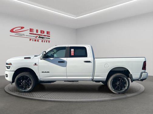 2025 RAM 2500 Big Horn Crew Cab 4x4 6'4' Box