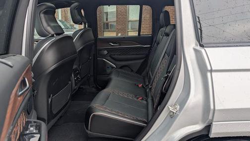 Silver Zynith 2024 Jeep Grand Cherokee Summit