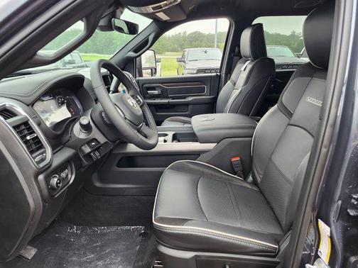 2025 RAM 2500 Laramie Crew Cab 4x4 6'4' Box