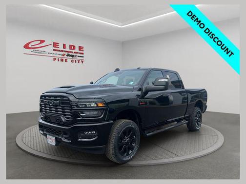 Diamond Black Crystal Pearlcoat 2026 RAM 2500 Black Express Crew Cab 4x4 6'4' Box