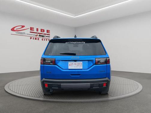 Hydro Blue Pearlcoat 2026 Jeep Cherokee Limited