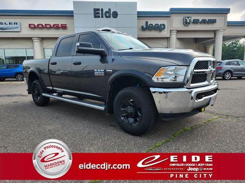 2017 RAM 2500 Tradesman Crew Cab 4x4 6'4' Box