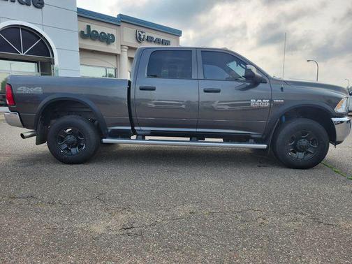 2017 RAM 2500 Tradesman Crew Cab 4x4 6'4' Box