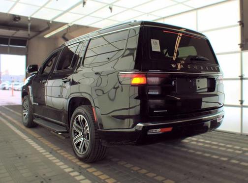 Diamond Black Crystal Pearlcoat 2023 Jeep Wagoneer Series II