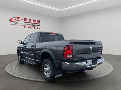 2017 RAM 2500 Tradesman Crew Cab 4x4 6'4' Box