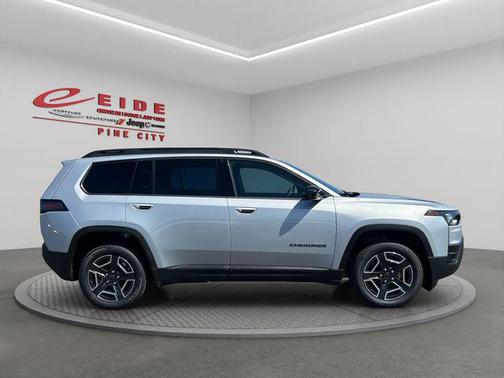 Silver Zynith Clearcoat 2026 Jeep Cherokee Limited