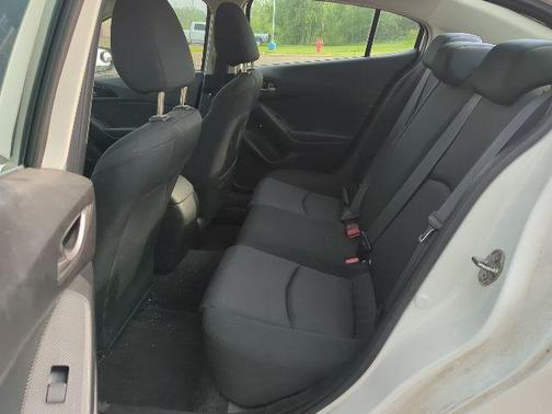 2014 Mazda Mazda3 i Sport
