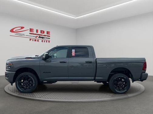 Ceramic Gray Clearcoat 2026 RAM 2500 Big Horn Crew Cab 4x4 6'4' Box