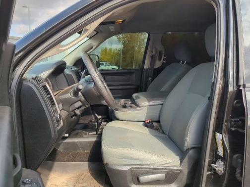 2018 RAM 2500 Tradesman Crew Cab 4x4 6'4' Box