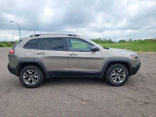 Light Brownstone Pearlcoat 2019 Jeep Cherokee Trailhawk