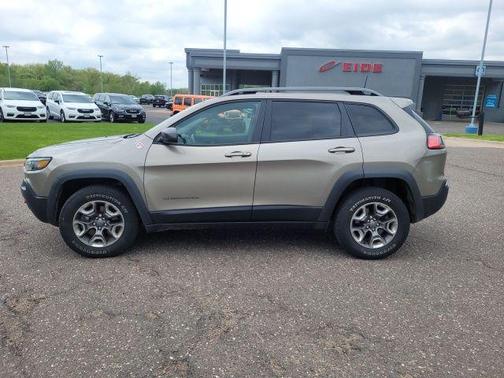 Light Brownstone Pearlcoat 2019 Jeep Cherokee Trailhawk