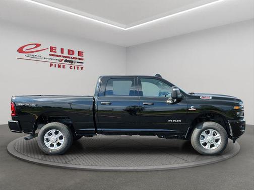 2025 RAM 2500 Big Horn Crew Cab 4x4 6'4' Box