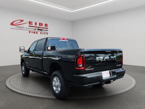 2025 RAM 2500 Big Horn Crew Cab 4x4 6'4' Box