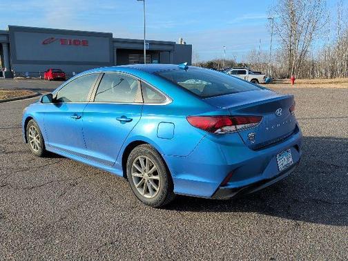 2018 Hyundai SONATA SE
